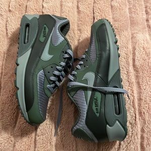 Nike Air Max 90 Essential - Men’s 10